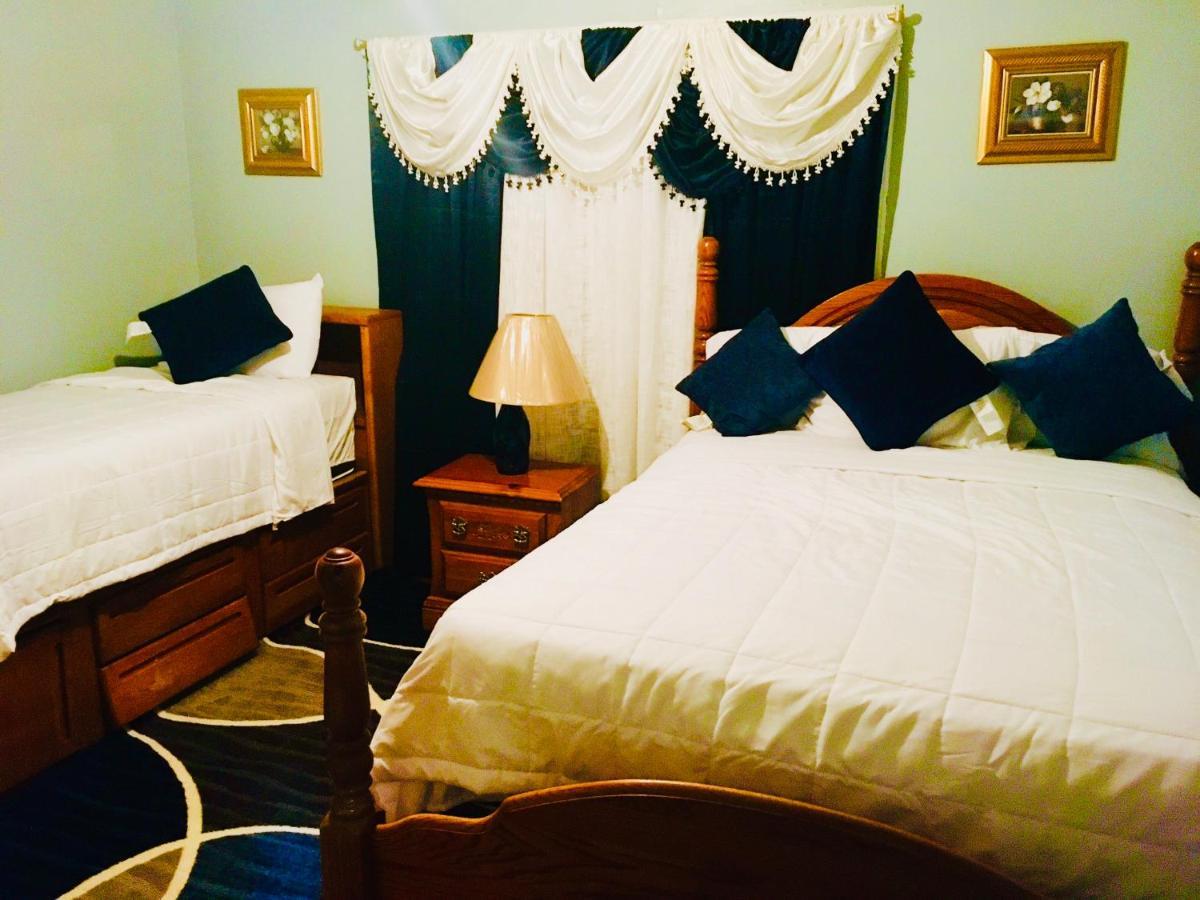 2 Bedroom Sleeps 6 Spacious Luxury Apartment 79 Монтгомери Экстерьер фото